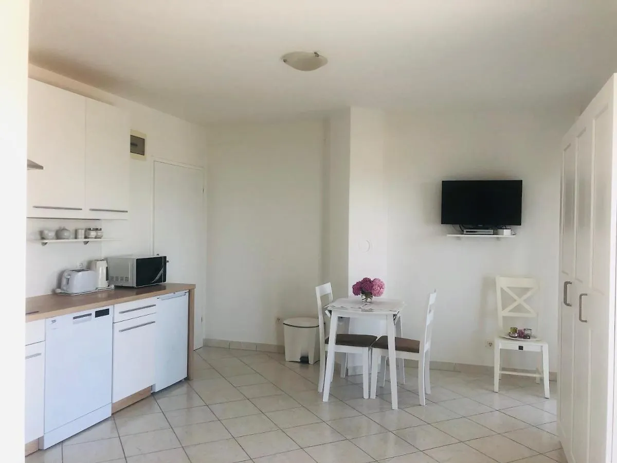 Apartments Molly Lovran 0*,  Croatia