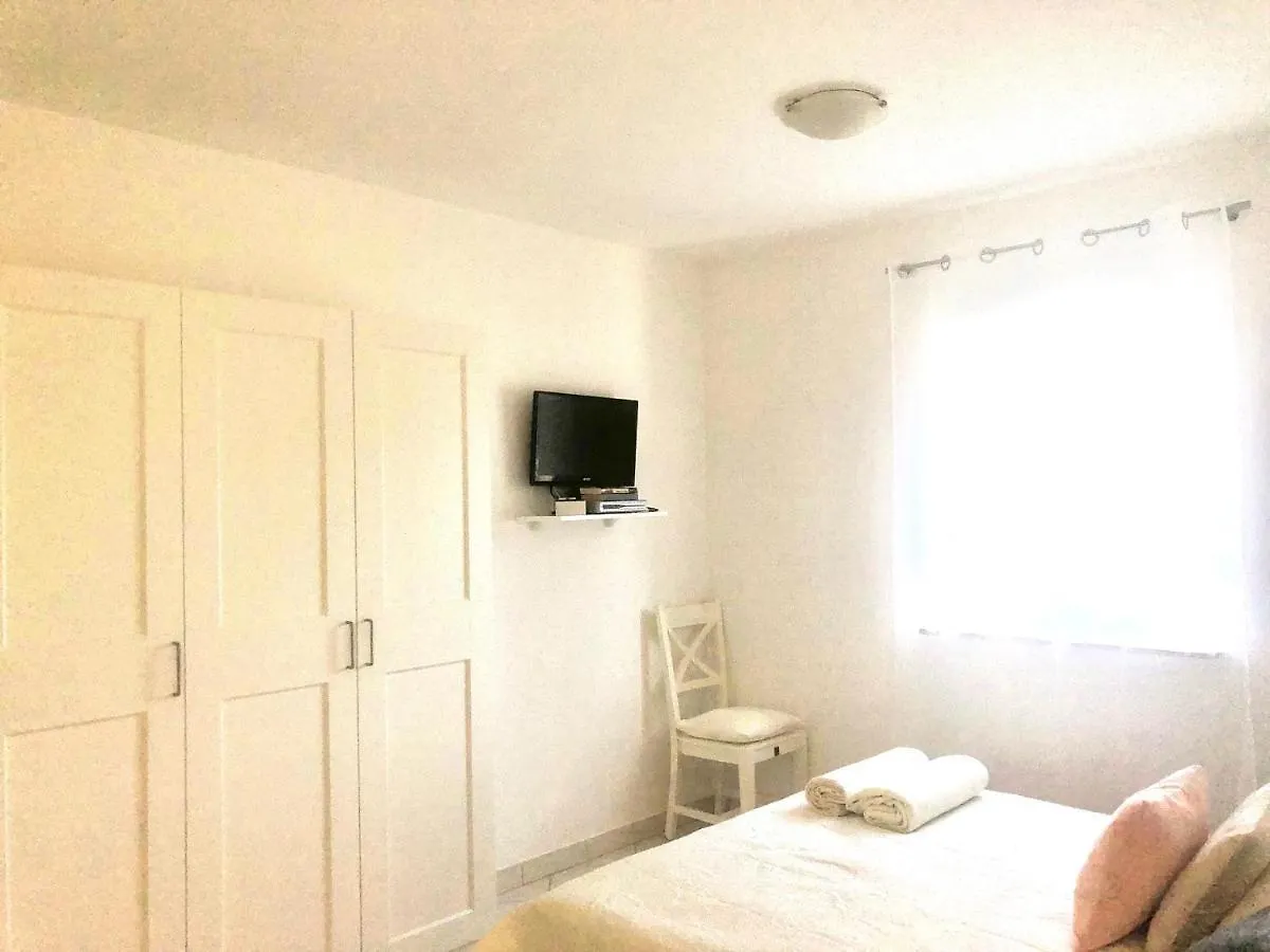 Apartments Molly Lovran 0*,  Croatia